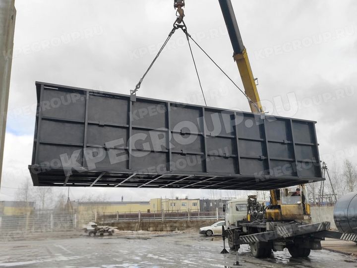фото емкость прямоугольная 30 м3 30000 литров пластиковая черная на заказ КПЕ групп